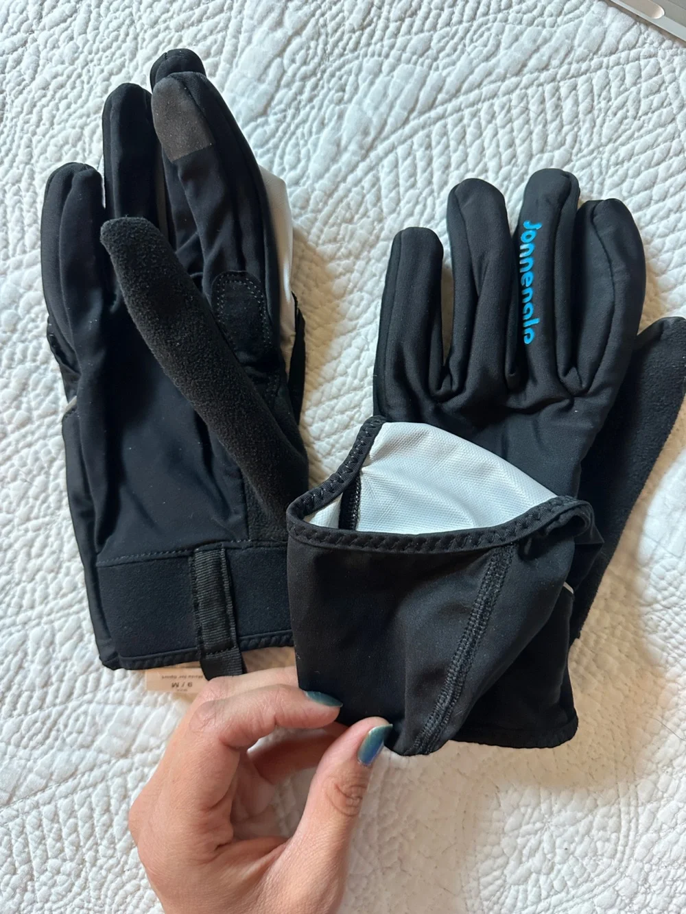Nofel Women’s Black Mittens/gloves
